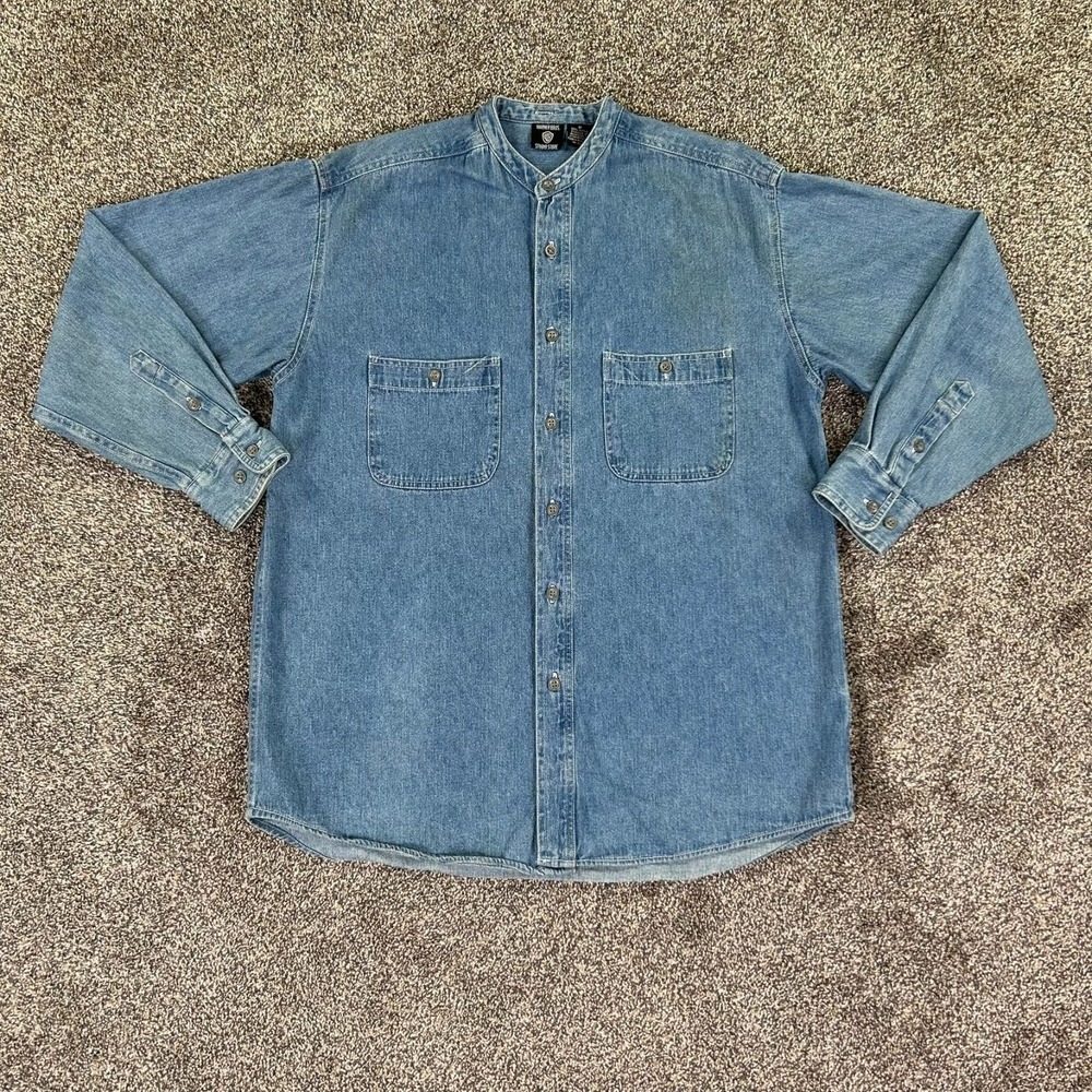 Warner Bros. Studio Store Looney Tunes Embroidered Denim Shirt Men Medium Casual